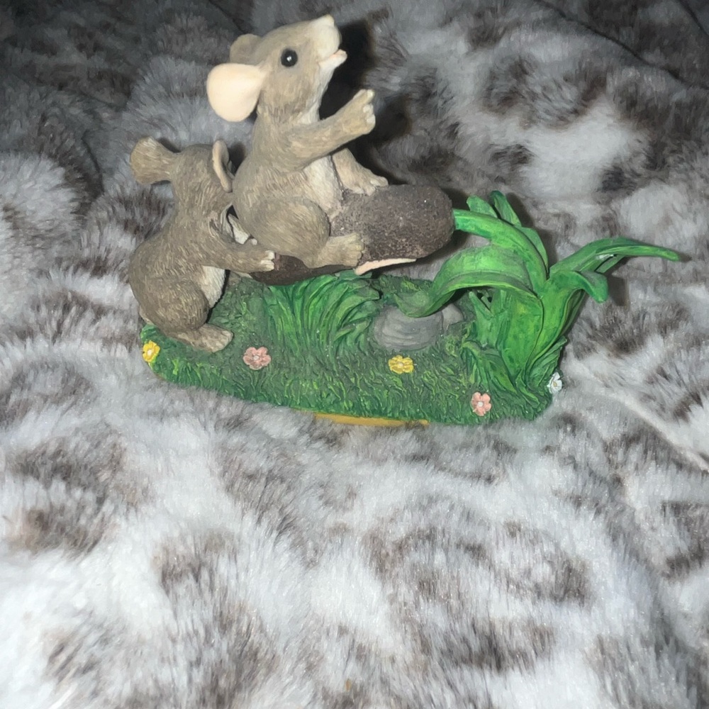 Vintage mice decor
